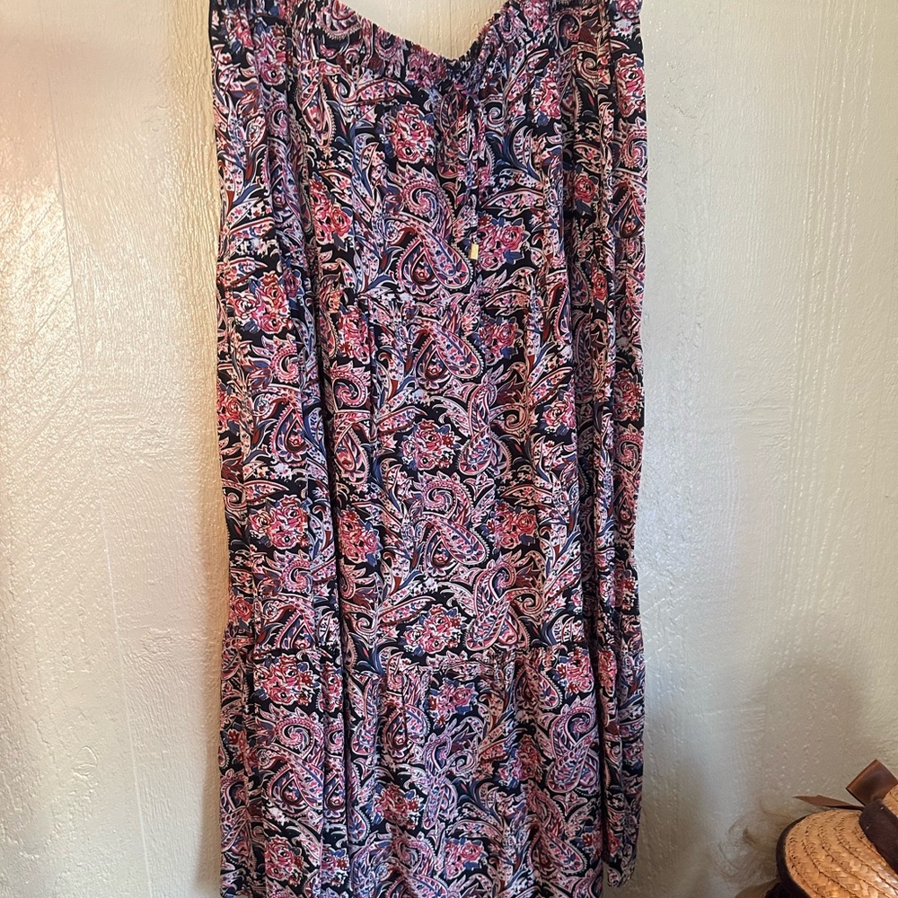 Catherine skirt size 2x, never worn